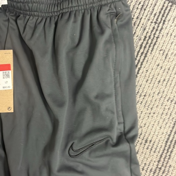 Women’s Nike Soccer Training Pants Size L NWT - Picture 3 of 4